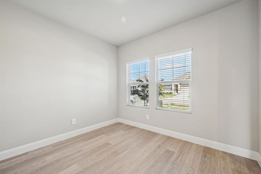 Photo is not of the actual home, but is an inspirational photo of builder’s model home and may depict options, furnishings, and/or decorator features that are not included. Photo is not of the actual home, but is an inspirational photo of builder’s model home and may depict options, furnishings, and/or decorator features that are not included.