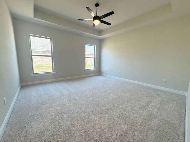 Spacious, unfurnished interior of a new home in Natureview, Freeport (Image 6).