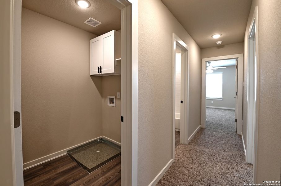Spacious, unfurnished interior of a new home in , San Antonio (Image 36).