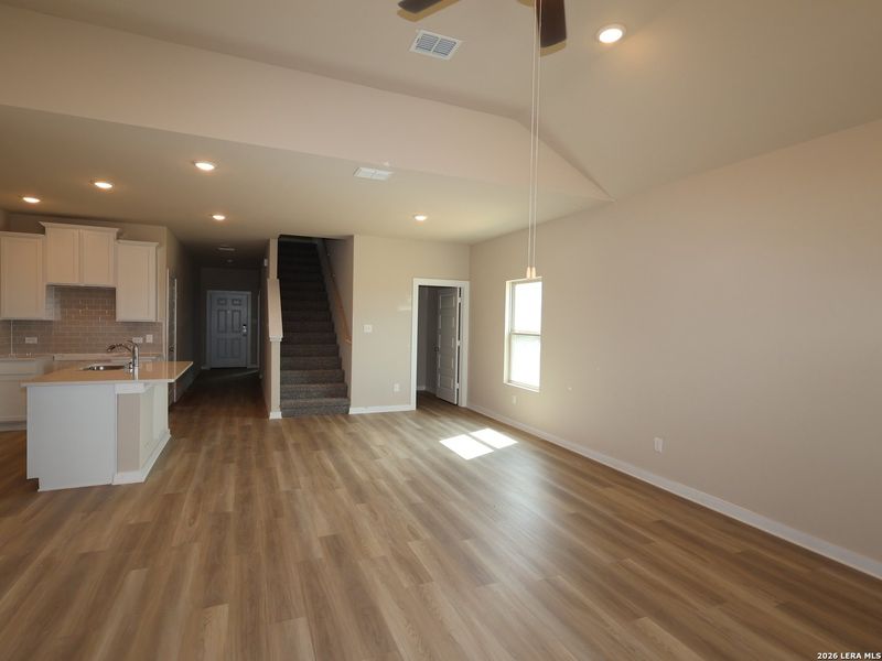 Spacious, unfurnished interior of a new home in Mesquite Ridge, San Antonio (Image 31). Spacious, unfurnished interior of a new home in Mesquite Ridge, San Antonio (Image 31).