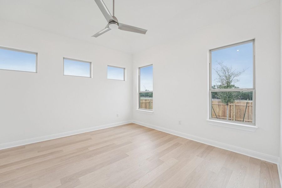 Spacious, unfurnished interior of a new home in Sage Hollow, Kyle (Image 29).