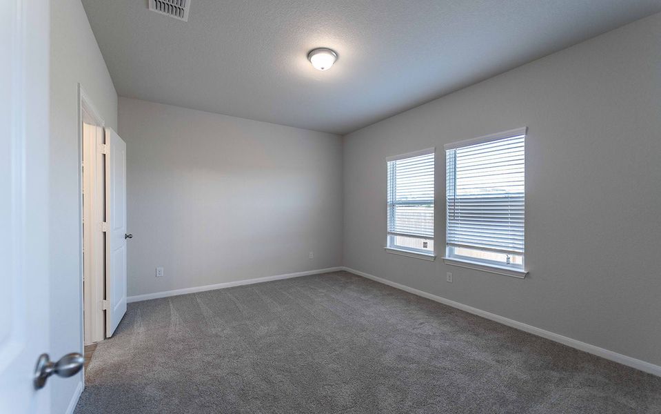 Spacious, unfurnished interior of a new home in Hickory Ridge, Elmendorf (Image 12). Spacious, unfurnished interior of a new home in Hickory Ridge, Elmendorf (Image 12).