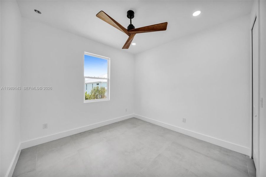 Spacious, unfurnished interior of a new home in , Cape Coral (Image 32).