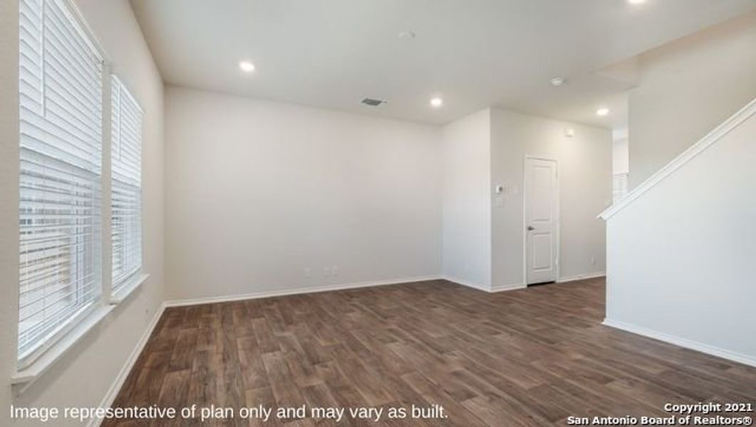 Spacious, unfurnished interior of a new home in Applewood, San Antonio (Image 11). Spacious, unfurnished interior of a new home in Applewood, San Antonio (Image 11).