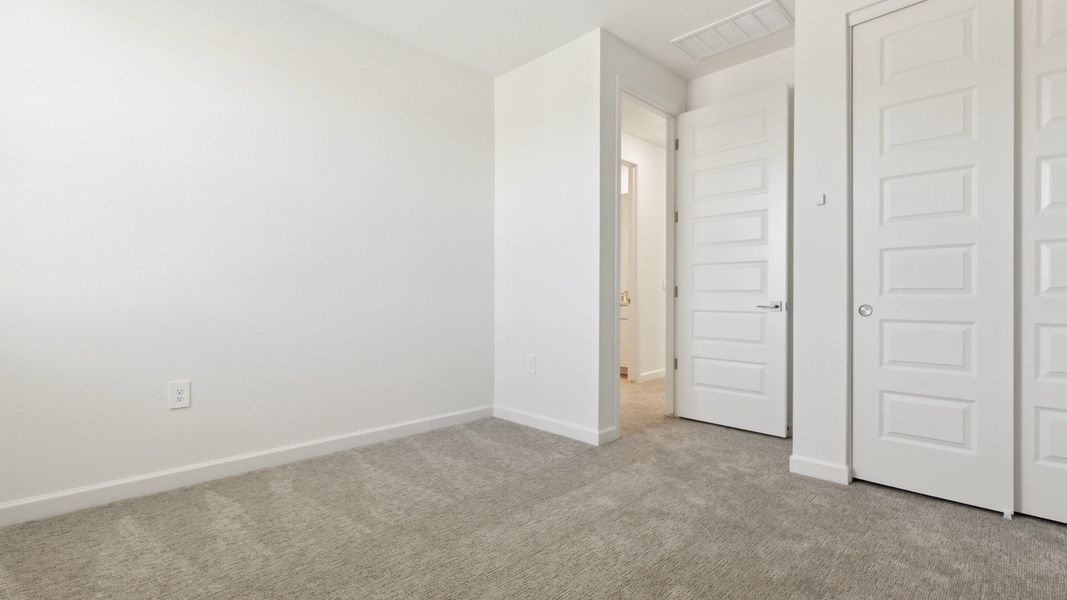 Spacious, unfurnished interior of a new home in Avance, Phoenix (Image 22).