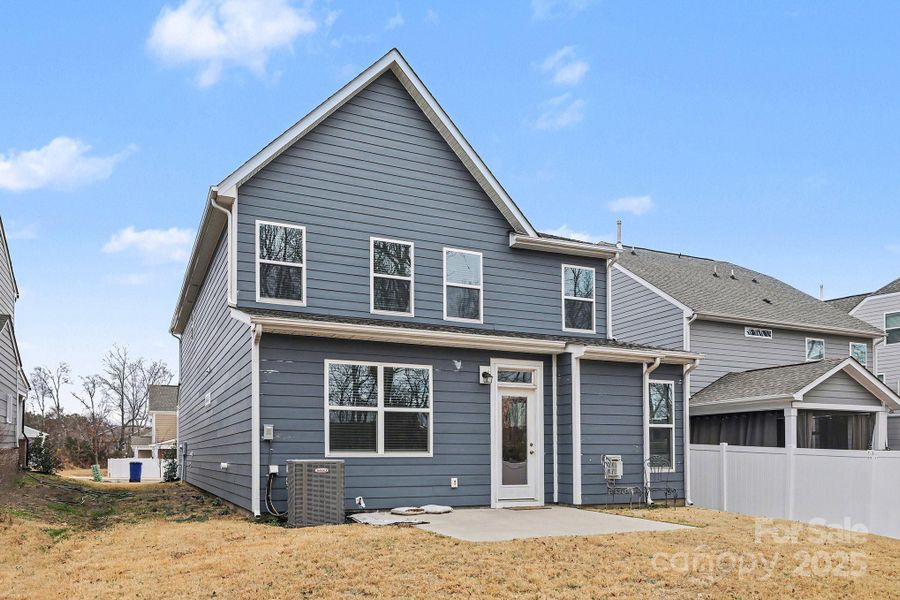 Exterior details and patio area of a home in , Harrisburg (Image 4).