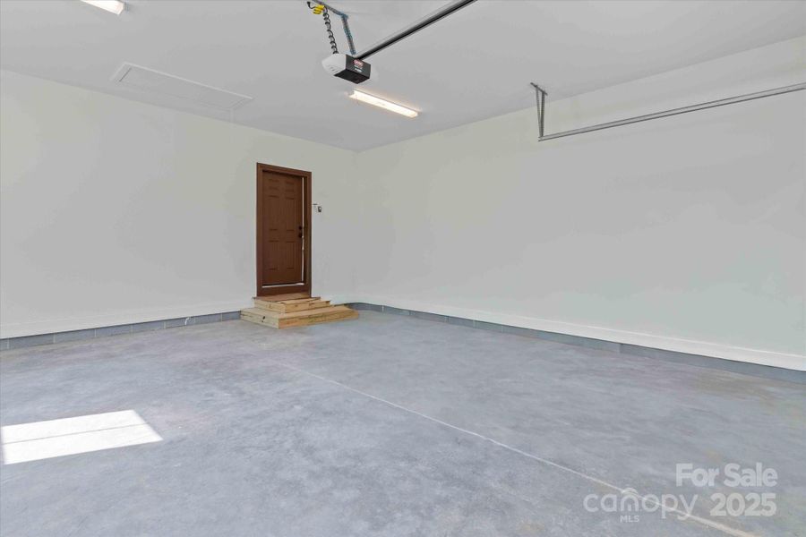 Spacious, unfurnished interior of a new home in , Cleveland (Image 28).
