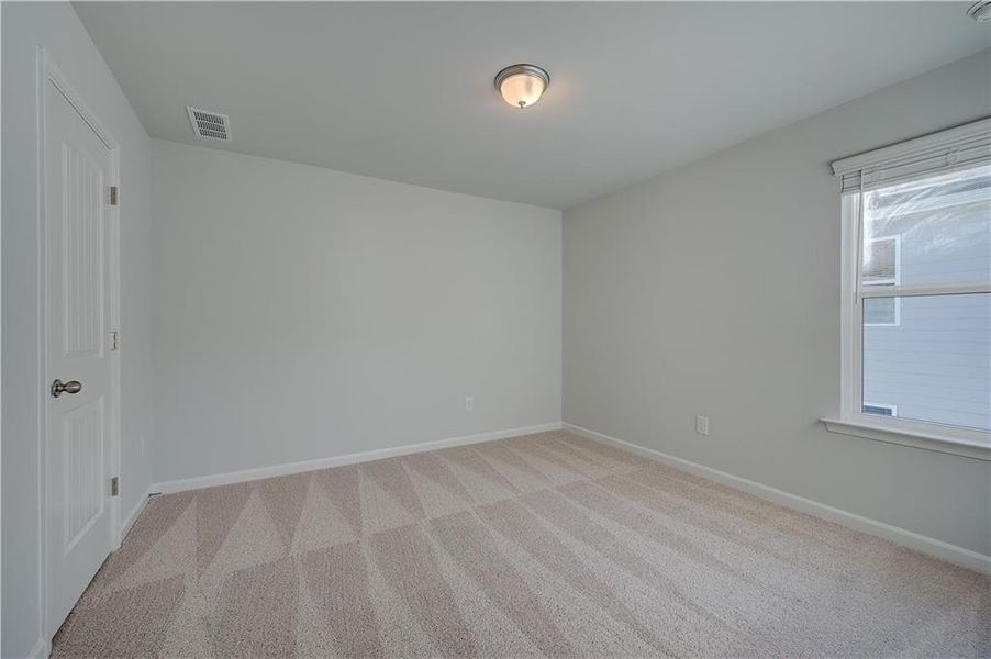 Spacious, unfurnished interior of a new home in Enclave at Evergreen, Fairburn (Image 9). Spacious, unfurnished interior of a new home in Enclave at Evergreen, Fairburn (Image 9).