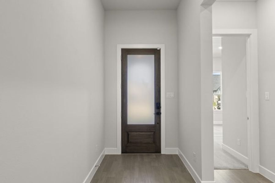 Spacious, unfurnished interior of a new home in The Highlands, Rockwall (Image 20).