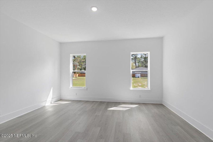 Spacious, unfurnished interior of a new home in , Keystone Heights (Image 18).