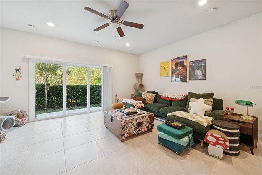 Furnished interior view inside a new home in Cypress Cay, Kissimmee (Image 16).