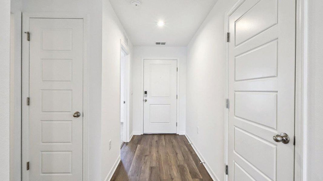 Spacious, unfurnished interior of a new home in Leoma's Landing, Lake Wales (Image 11). Spacious, unfurnished interior of a new home in Leoma's Landing, Lake Wales (Image 11).
