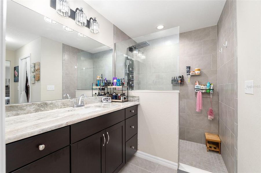 Furnished interior view inside a new home in , Ocala (Image 5).