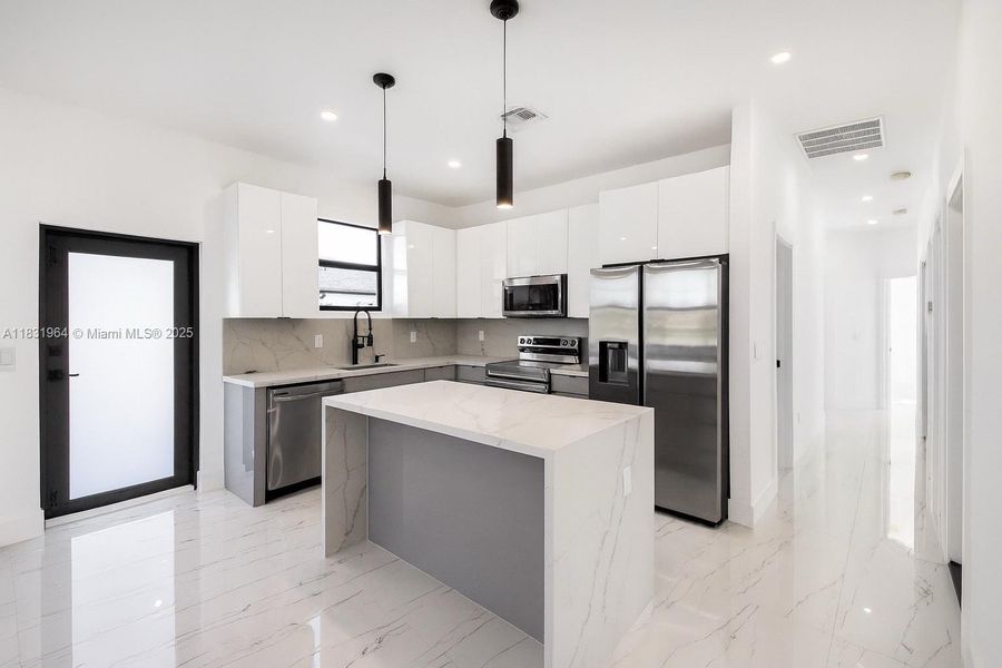 Furnished interior view inside a new home in , Lehigh Acres (Image 5).