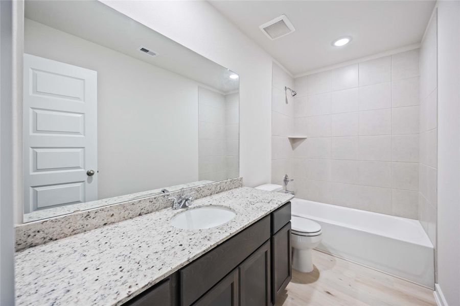 Furnished interior view inside a new home in Granger Pines, Conroe (Image 5). Furnished interior view inside a new home in Granger Pines, Conroe (Image 5).