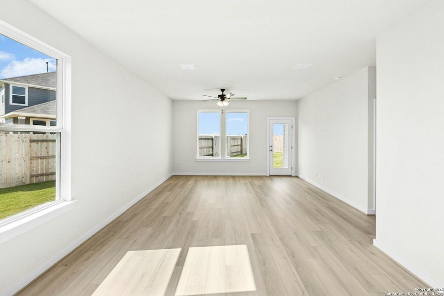 Spacious, unfurnished interior of a new home in Willowbrook, New Braunfels (Image 10). Spacious, unfurnished interior of a new home in Willowbrook, New Braunfels (Image 10).
