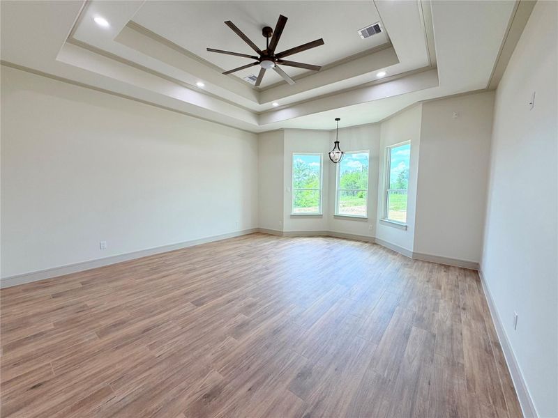 Spacious, unfurnished interior of a new home in , Washington (Image 25).
