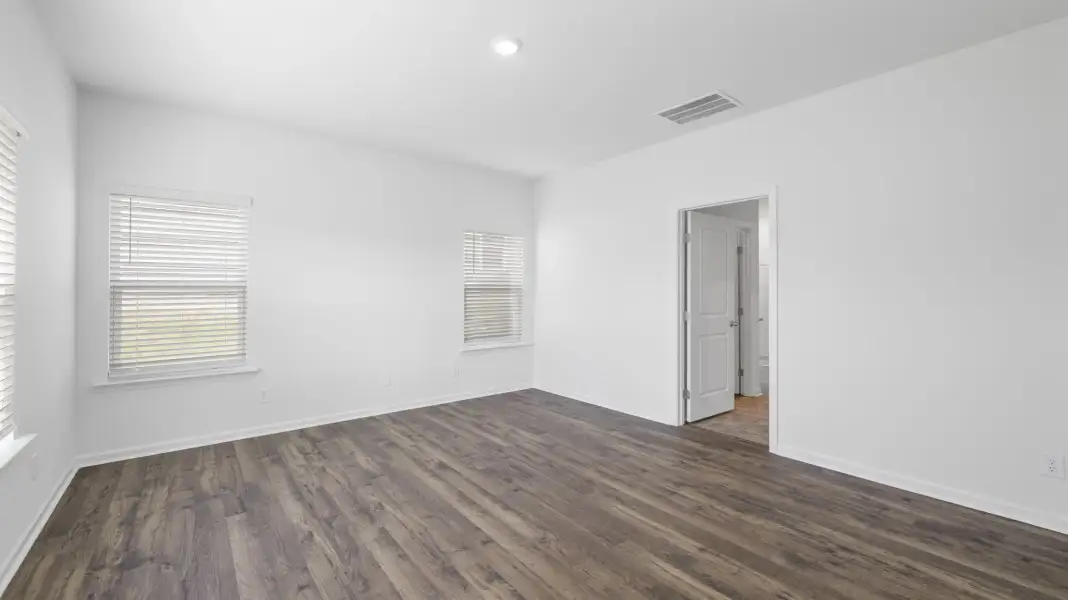Spacious, unfurnished interior of a new home in Catlett Cove, Knoxville (Image 33). Spacious, unfurnished interior of a new home in Catlett Cove, Knoxville (Image 33).