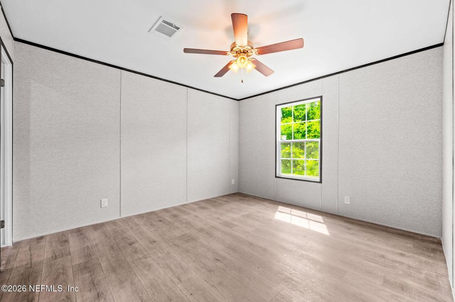 Spacious, unfurnished interior of a new home in , Lake City (Image 32).