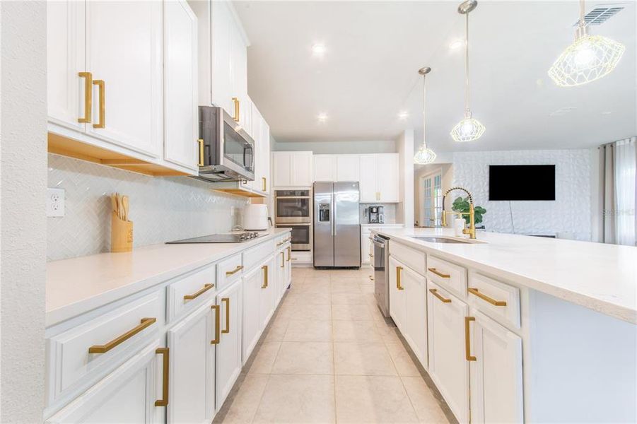 Furnished interior view inside a new home in , Winter Haven (Image 3).