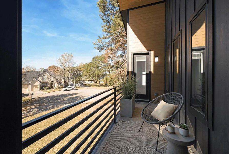 Exterior details and patio area of a home in , Willis (Image 4).