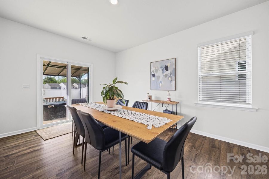 Furnished interior view inside a new home in Fergus Crossing, York (Image 28).