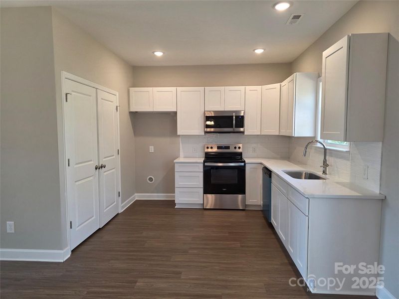 Furnished interior view inside a new home in , Gastonia (Image 4).