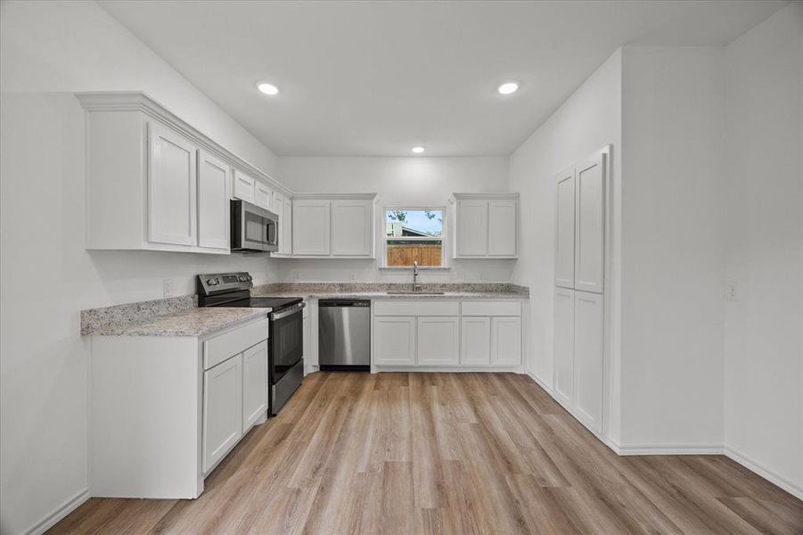 Furnished interior view inside a new home in , West Tawakoni (Image 6). Furnished interior view inside a new home in , West Tawakoni (Image 6).