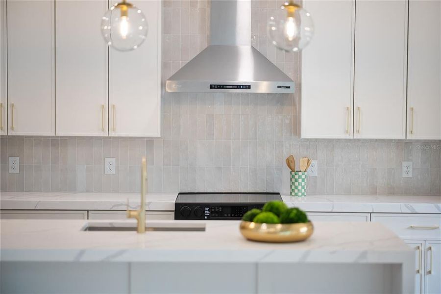 Close-up of interior finishes inside a home in , Port Charlotte (Image 58).