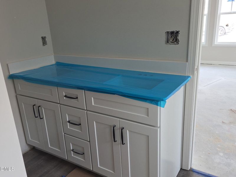 8283438286997715897 (1)