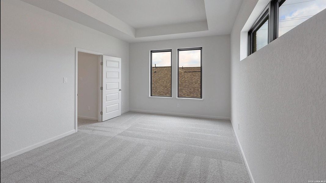 Spacious, unfurnished interior of a new home in Haby Hill, San Antonio (Image 27).