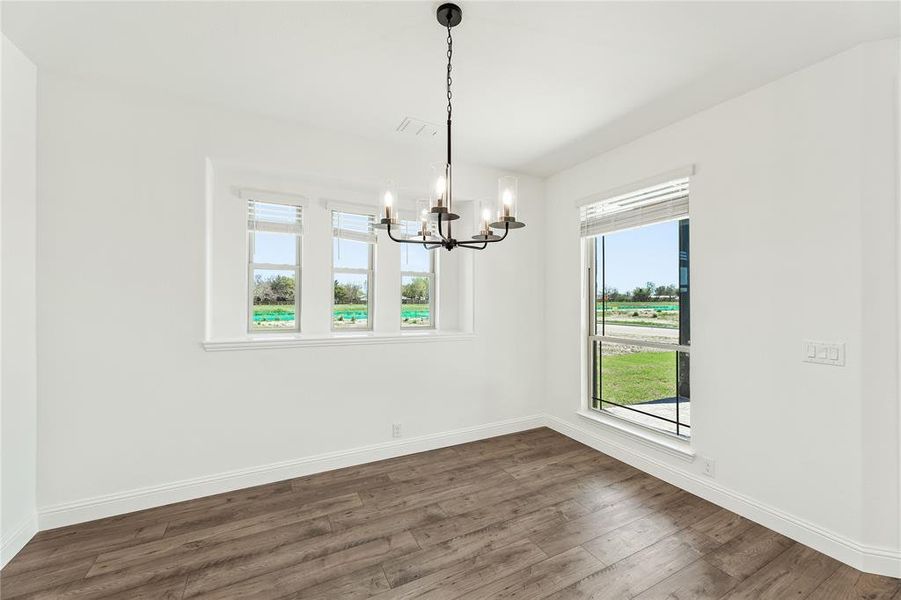 Spacious, unfurnished interior of a new home in Glenbrook, Red Oak (Image 25).