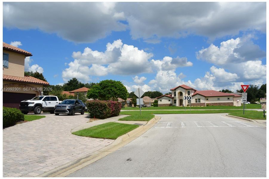 Image 6 of a home in .