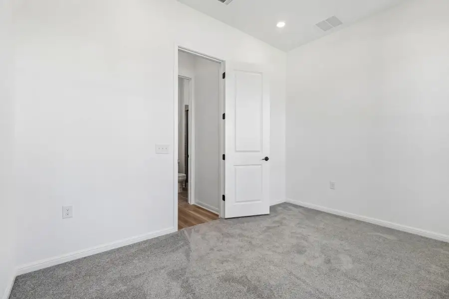 Representative unfurnished interior of a home built from the Duval by Taylor Morrison in Eastwood, Manor (Image 21).