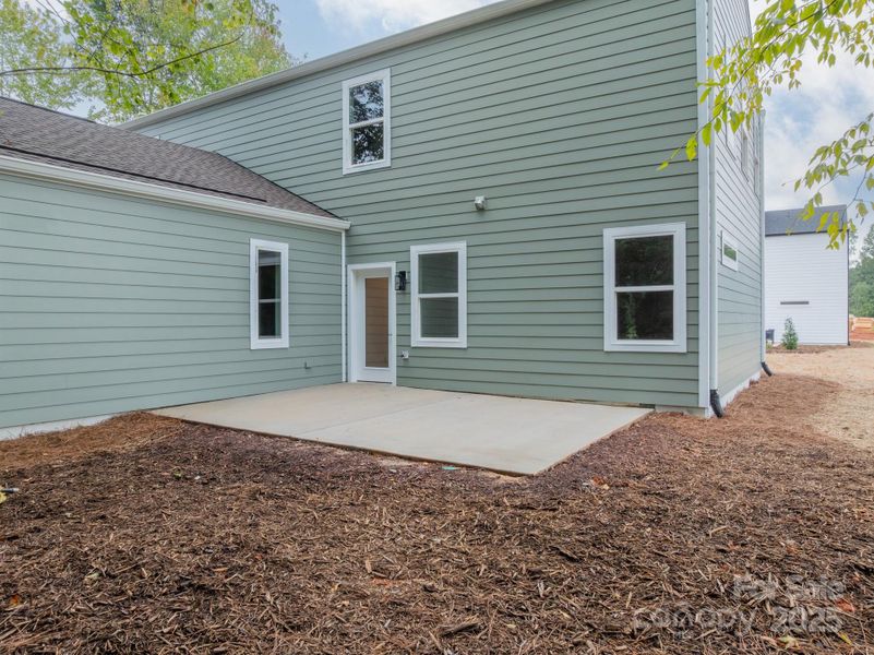 Exterior details and patio area of a home in , Catawba (Image 3).