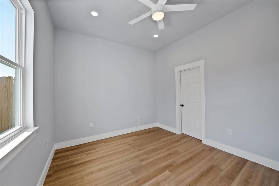 Spacious, unfurnished interior of a new home in , Granbury (Image 19). Spacious, unfurnished interior of a new home in , Granbury (Image 19).