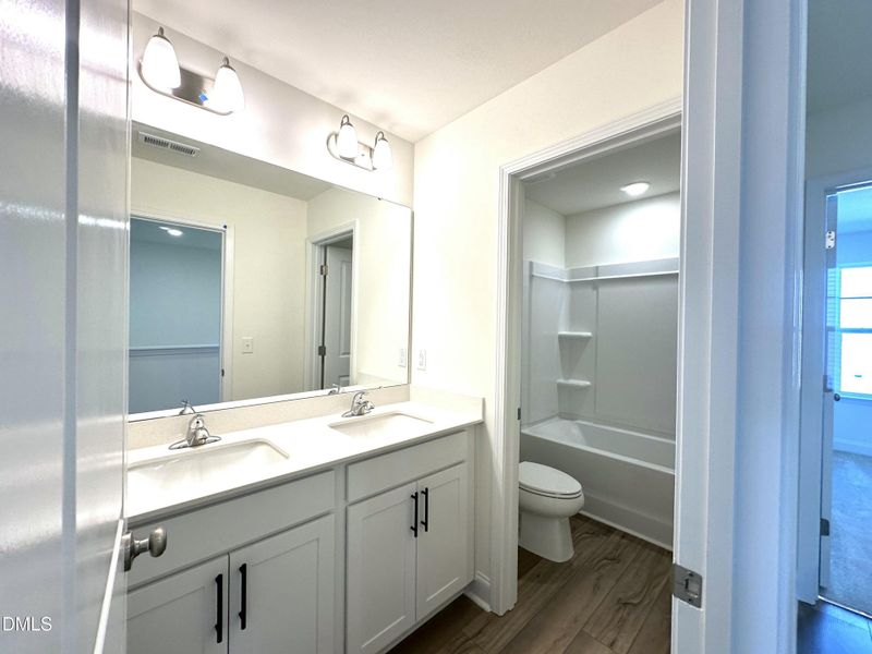 Drayton Secondary Bathroom Drayton Secondary Bathroom