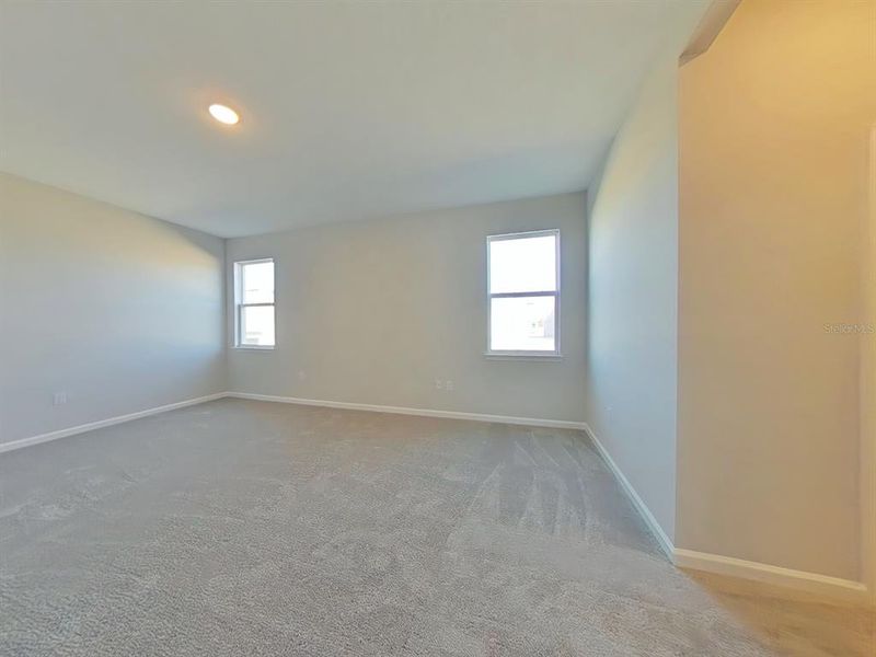 Spacious, unfurnished interior of a new home in Palms at Windermere, Windermere (Image 12).