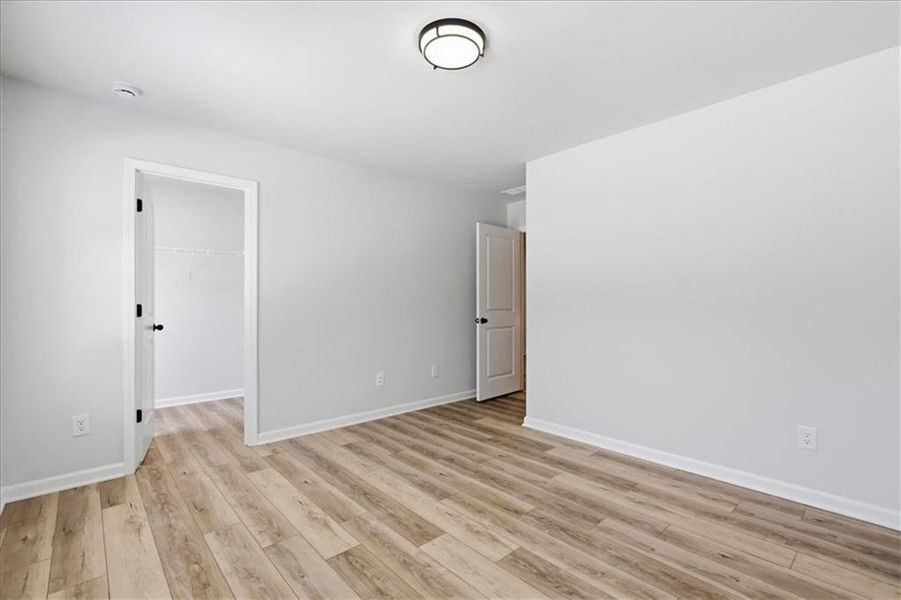 Spacious, unfurnished interior of a new home in , Lawrenceville (Image 46).