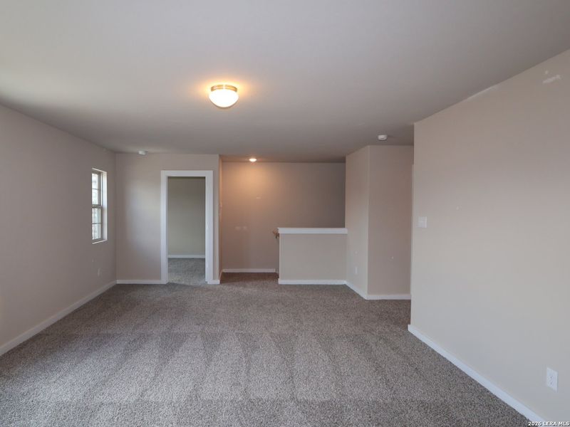 Spacious, unfurnished interior of a new home in Mesquite Ridge, San Antonio (Image 29). Spacious, unfurnished interior of a new home in Mesquite Ridge, San Antonio (Image 29).