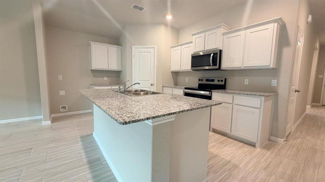 Furnished interior view inside a new home in Meadowbrook Estates, Cleburne (Image 6).