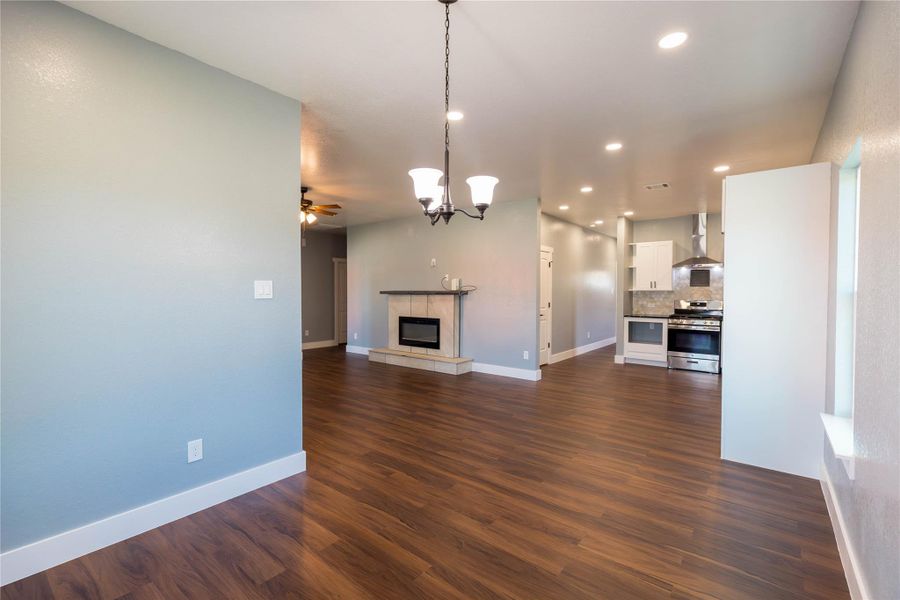 Spacious, unfurnished interior of a new home in , Houston (Image 16).