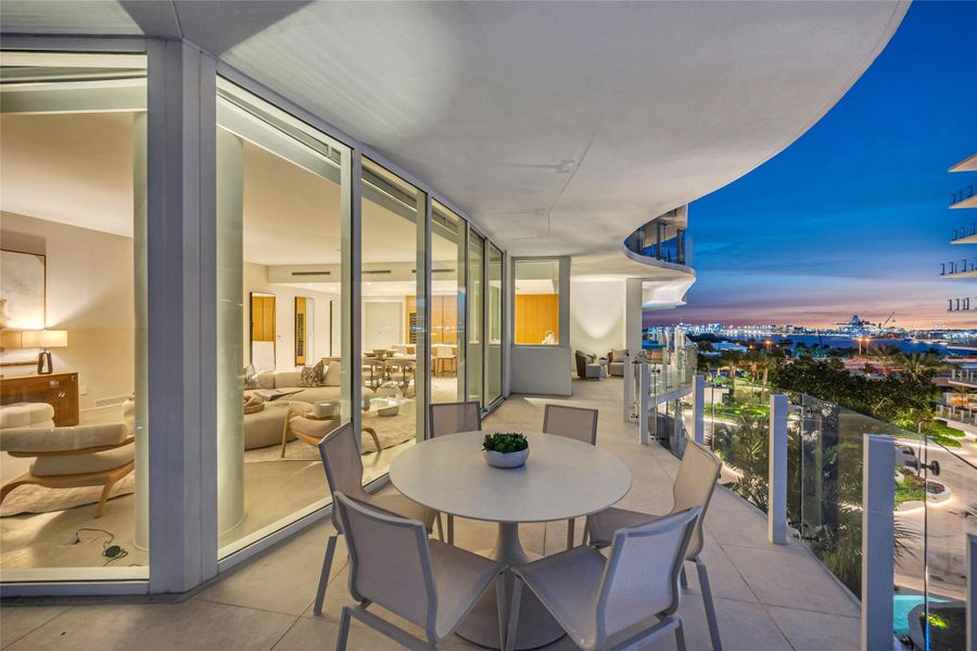 Exterior details and patio area of a home in , Fort Lauderdale (Image 30).