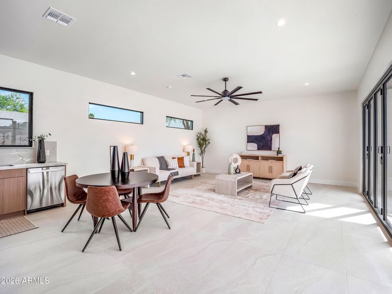 137_p2400545 137_p2400545