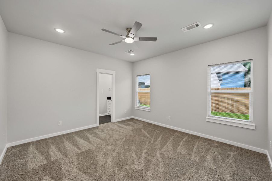 Spacious, unfurnished interior of a new home in , Conroe (Image 18). Spacious, unfurnished interior of a new home in , Conroe (Image 18).