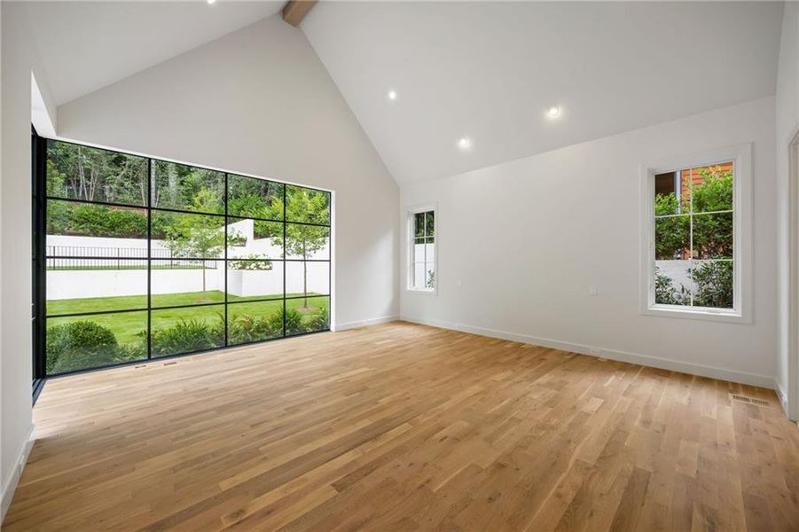 Spacious, unfurnished interior of a new home in , Atlanta (Image 29).