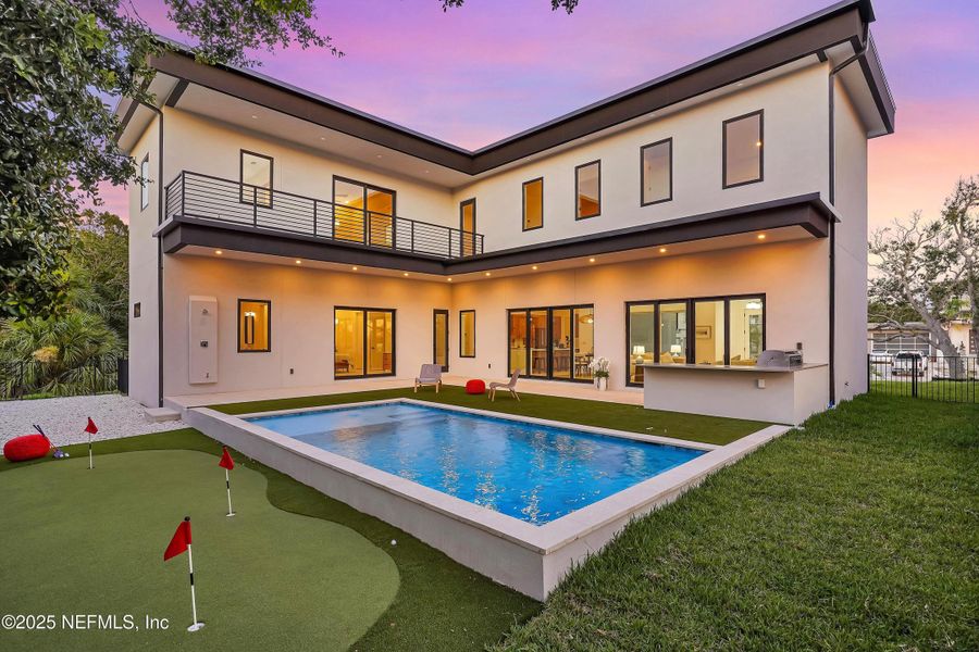 Image 36 of a home in .