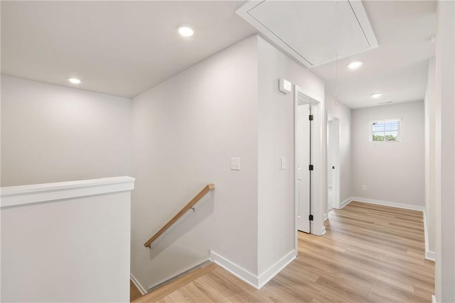 Spacious, unfurnished interior of a new home in Oak Grove Glen, Snellville (Image 24). Spacious, unfurnished interior of a new home in Oak Grove Glen, Snellville (Image 24).