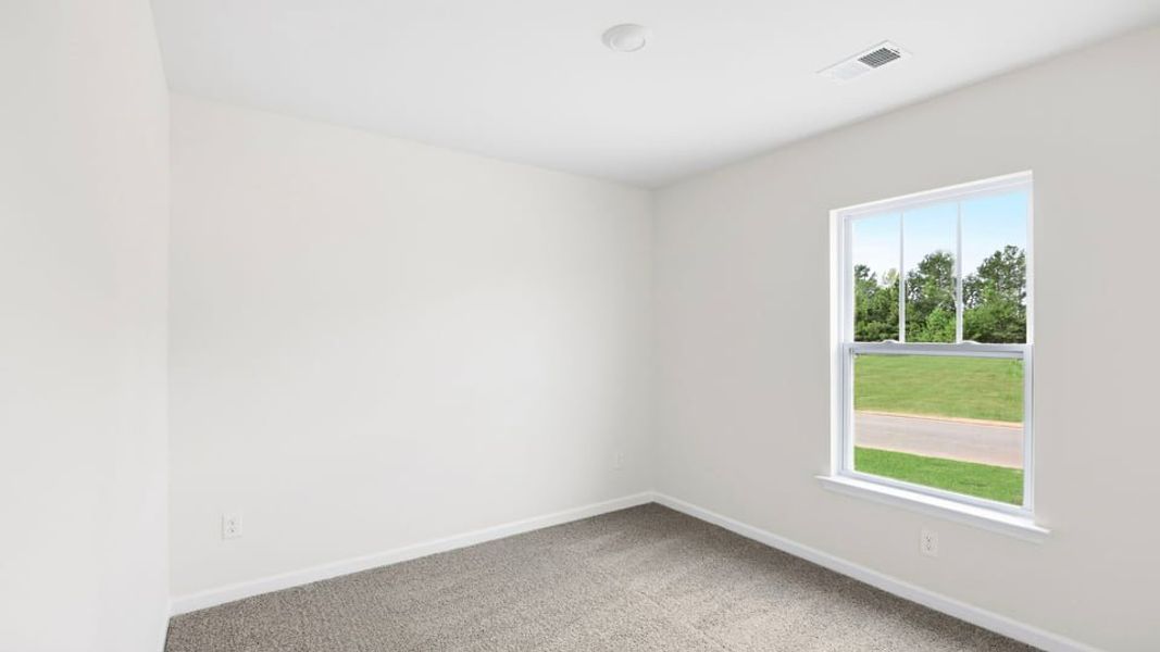 Spacious, unfurnished interior of a new home in Durbin Meadows, Fountain Inn (Image 15).