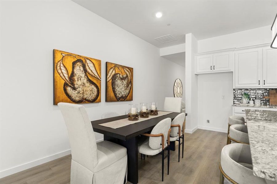 10. 2835 Concord - Dining